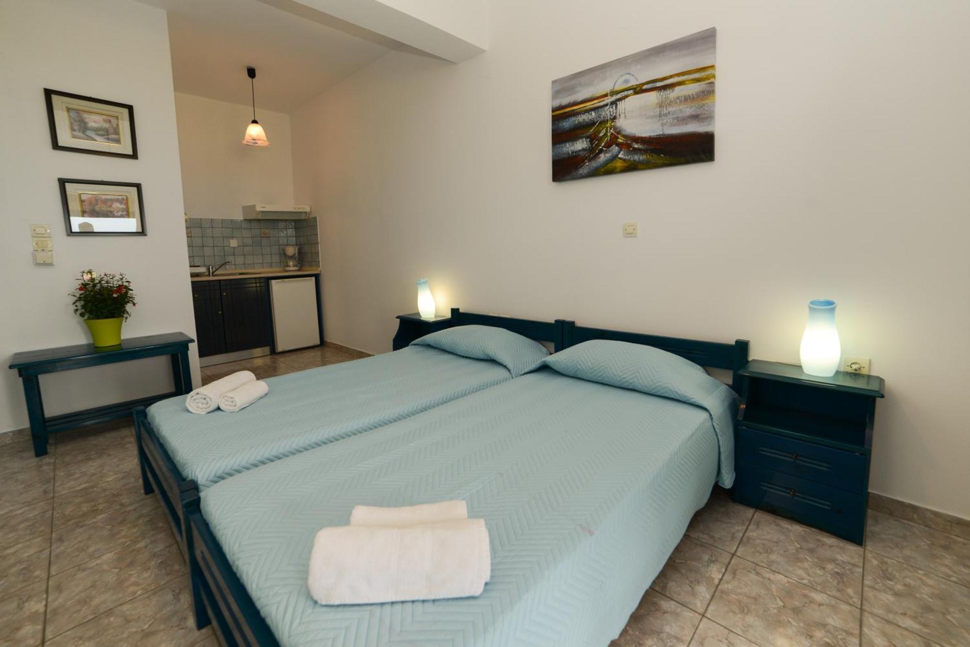 Hotel Dina - Ξενοδοχείο Ντινα Plati  Habitación foto